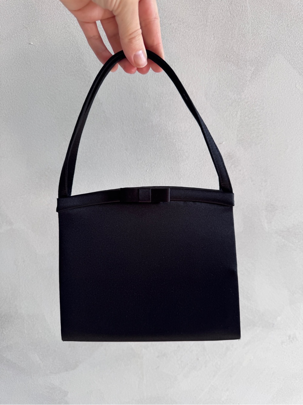 Vanessa - Vintage Black Handbag with Bow Detail